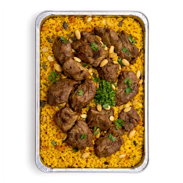 Kabse mit Rindfleisch, orientalischen Gewürzen und Mandeln für 5 Personen.