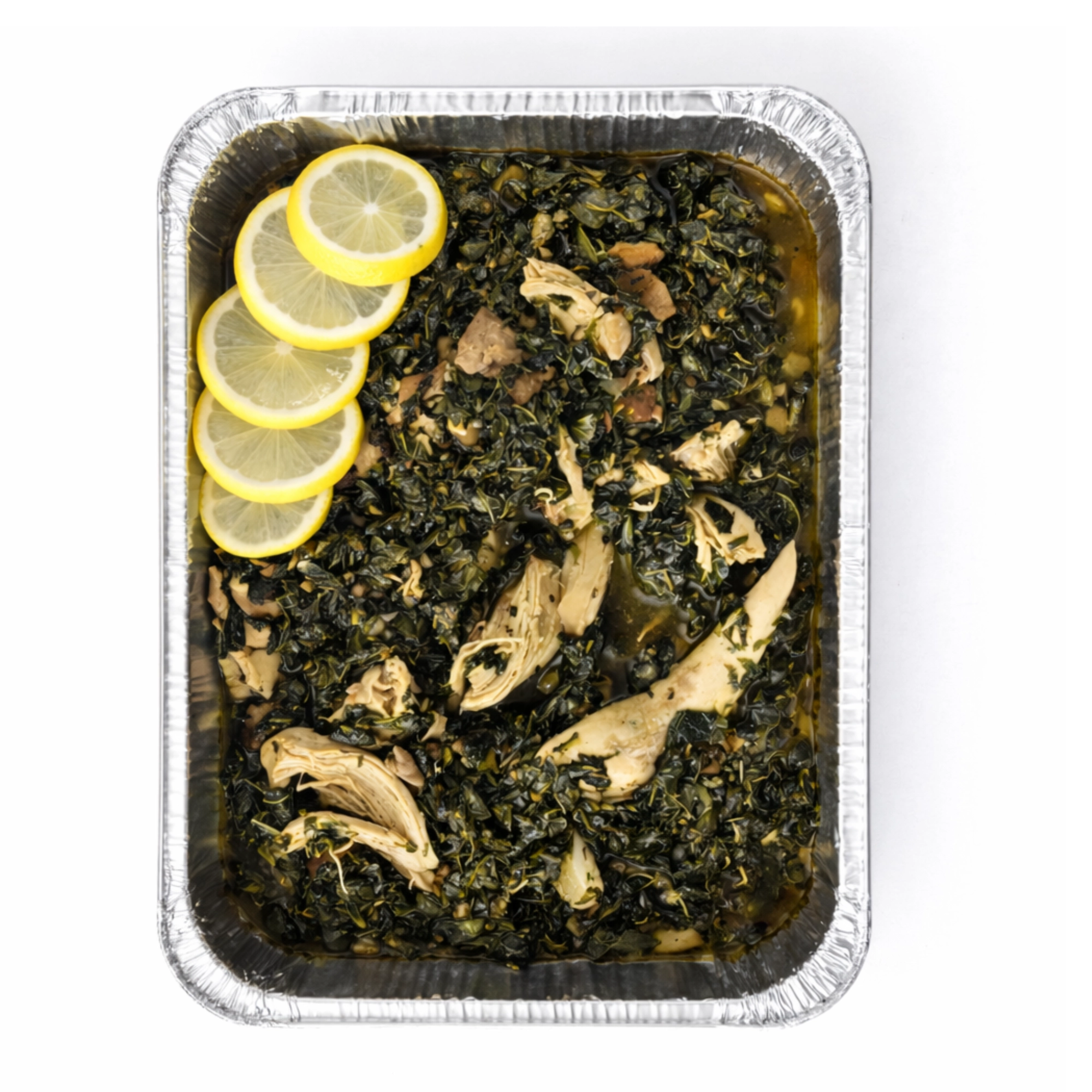 Huhner Molokhia Gericht mit aromatischen Gewürzen, Knoblauch und Koriander in einer Catering-Aluschale für 5 Personen.